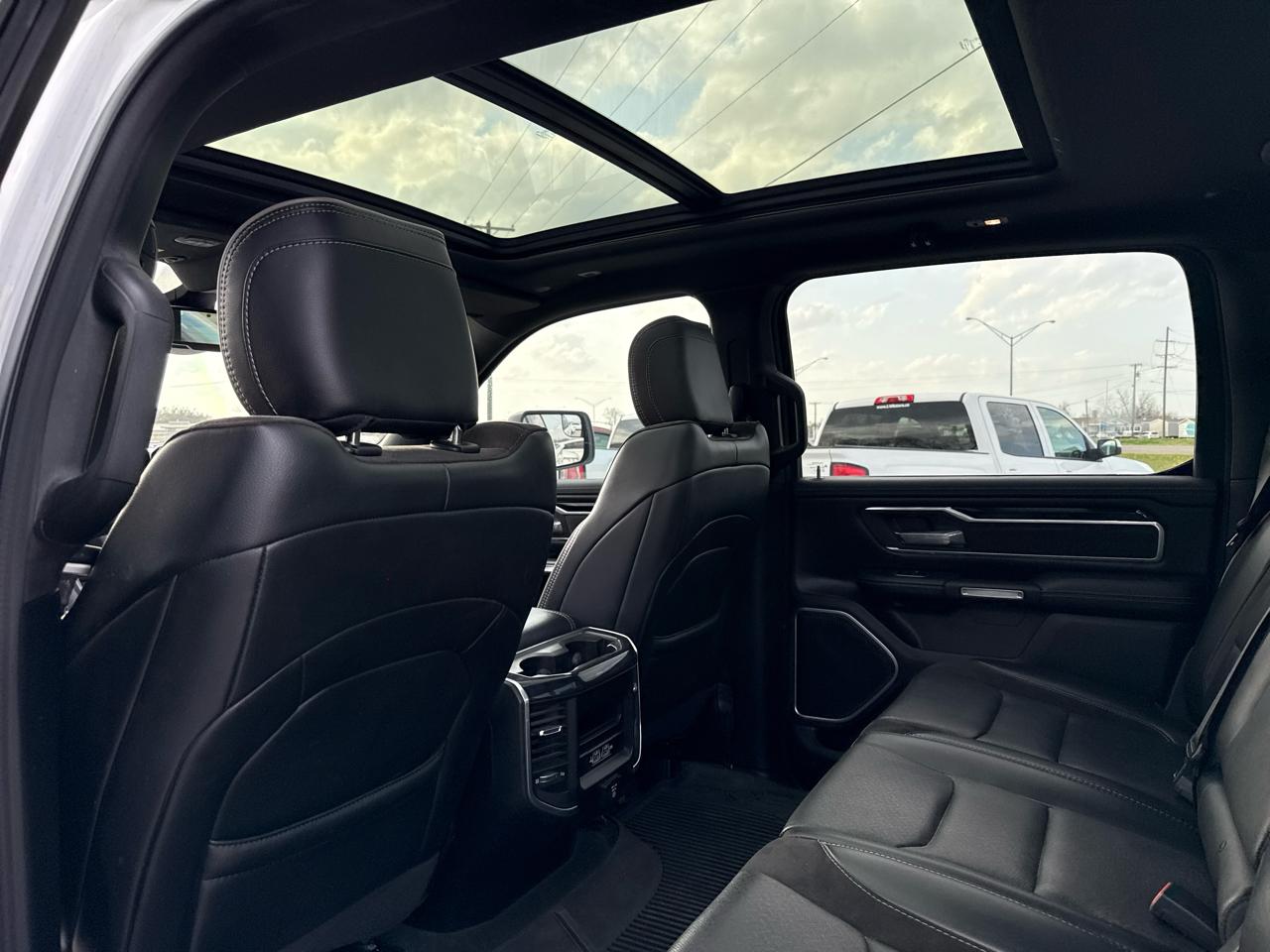 RAM 1500 Laramie Crew Cab SWB 4WD 2020