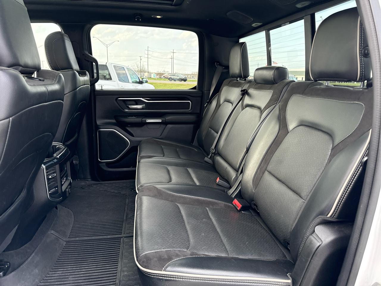 RAM 1500 Laramie Crew Cab SWB 4WD 2020