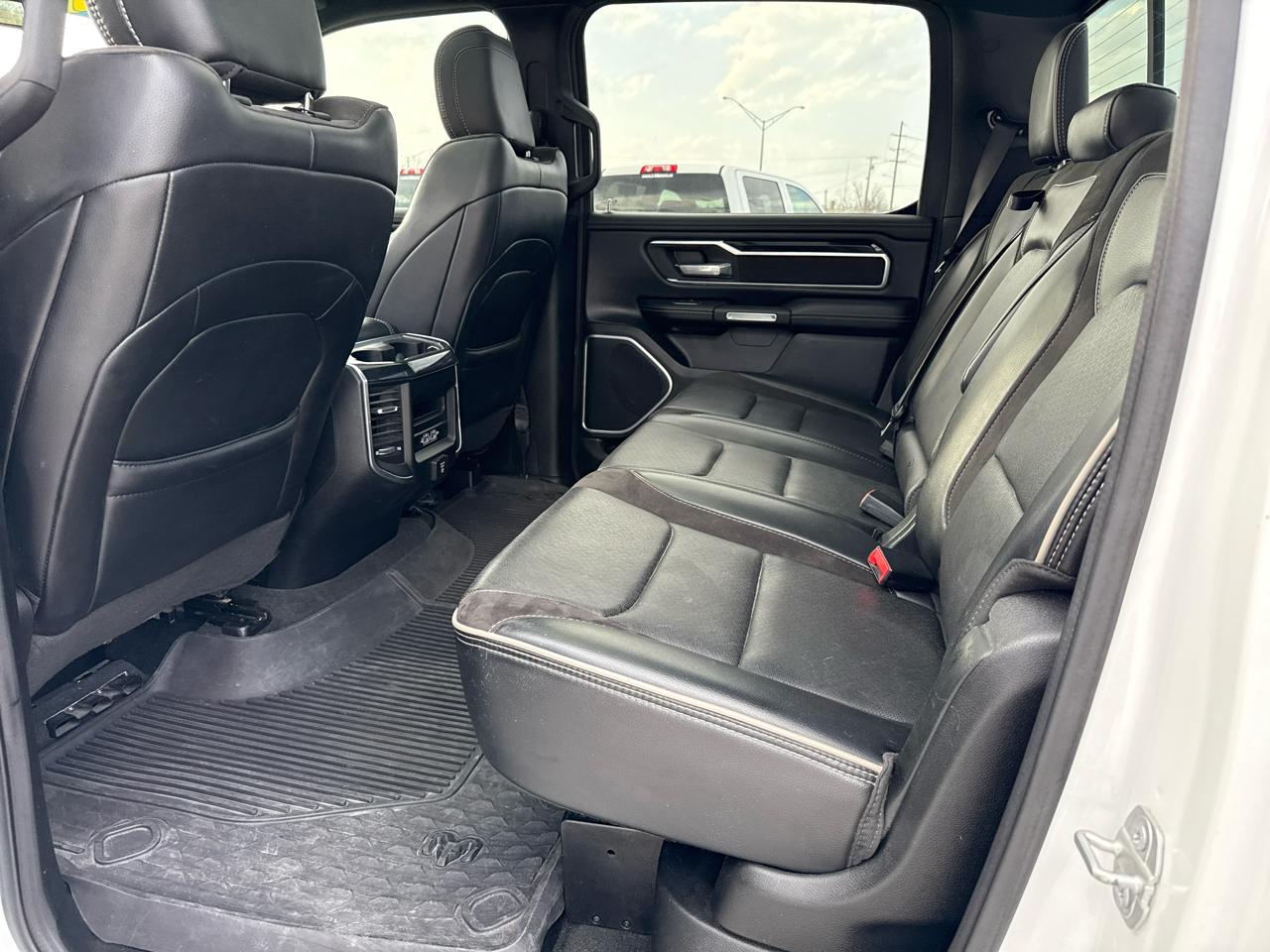 RAM 1500 Laramie Crew Cab SWB 4WD 2020