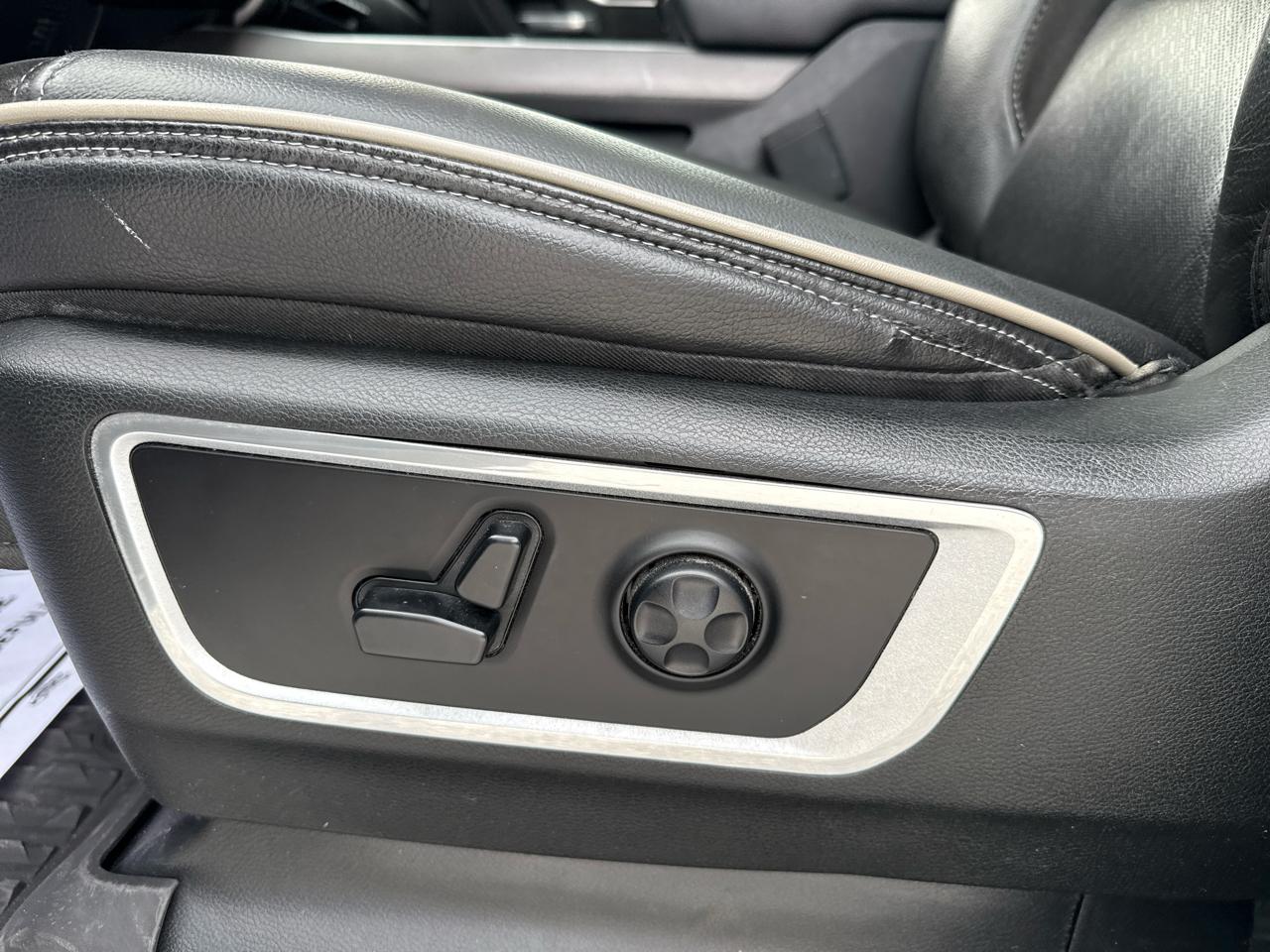 RAM 1500 Laramie Crew Cab SWB 4WD 2020