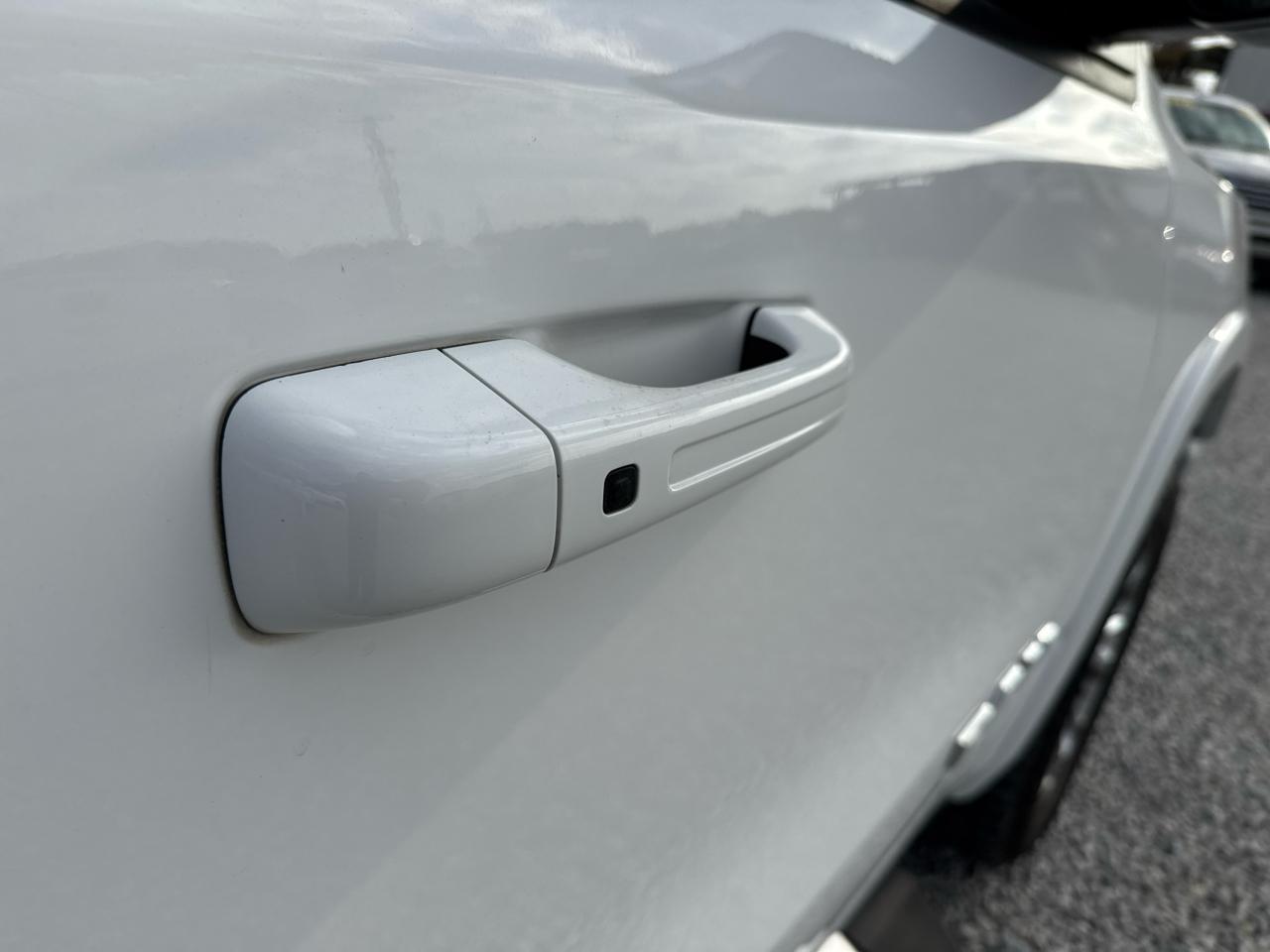 RAM 1500 Laramie Crew Cab SWB 4WD 2020