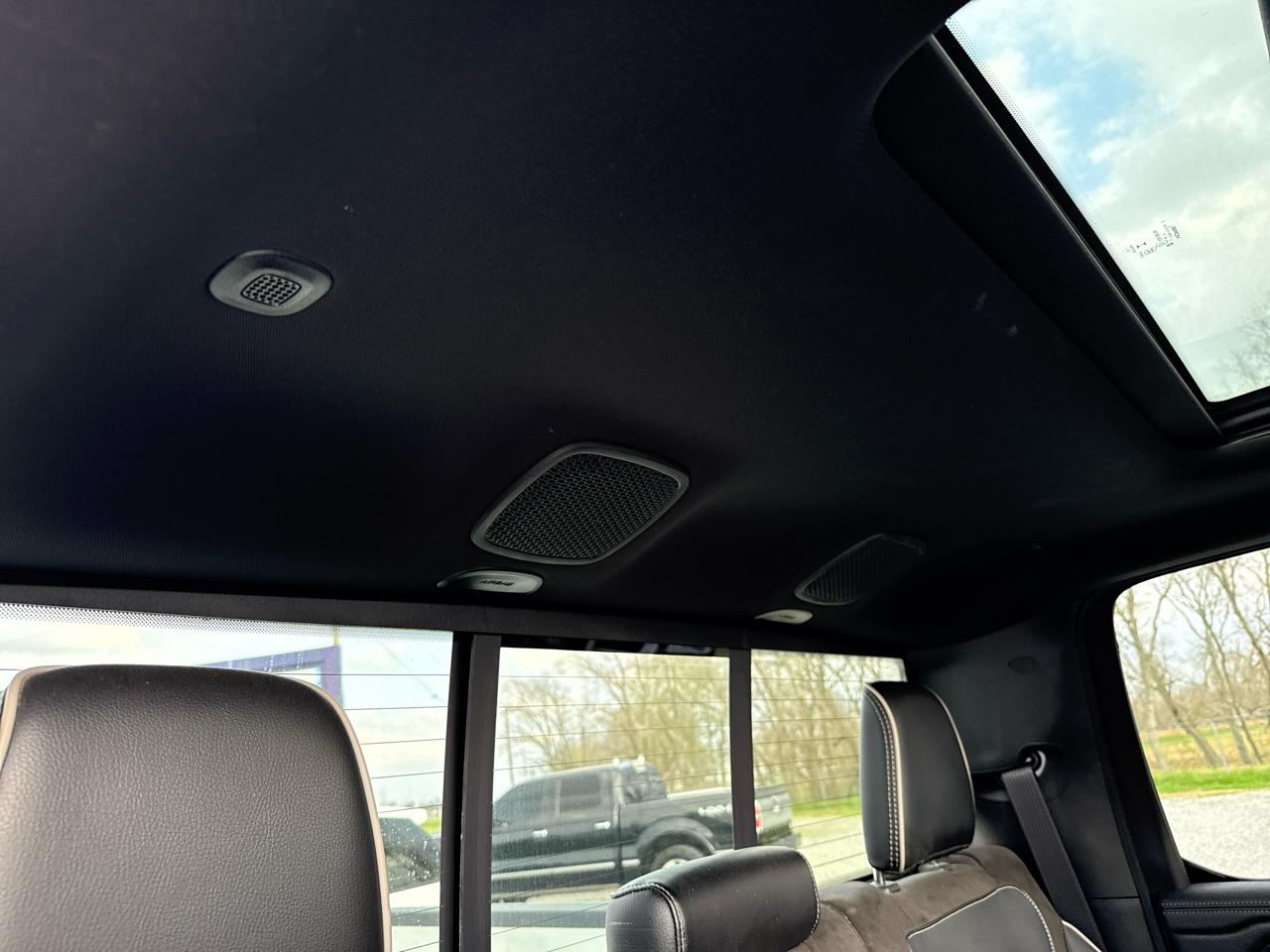 RAM 1500 Laramie Crew Cab SWB 4WD 2020