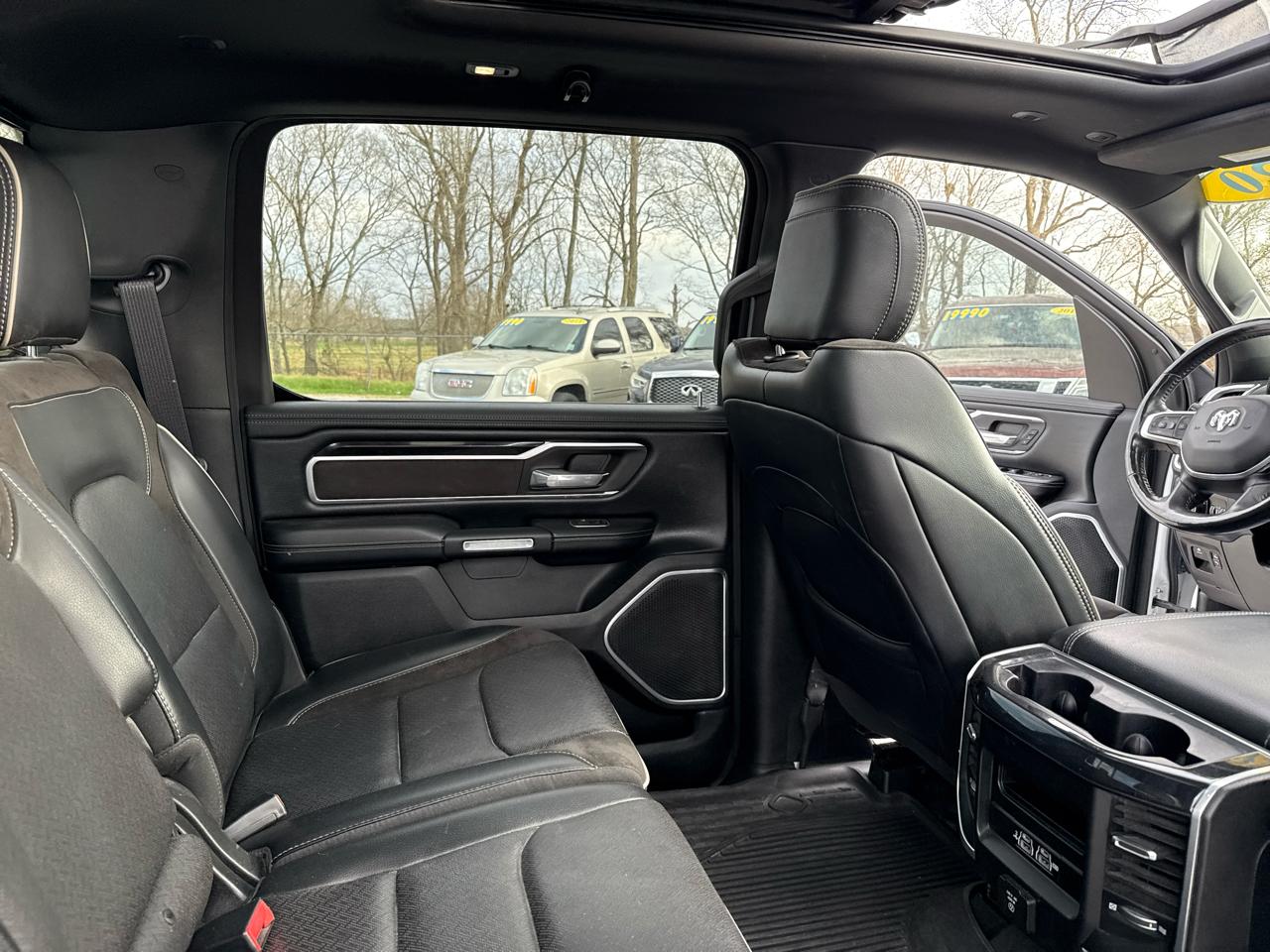 RAM 1500 Laramie Crew Cab SWB 4WD 2020