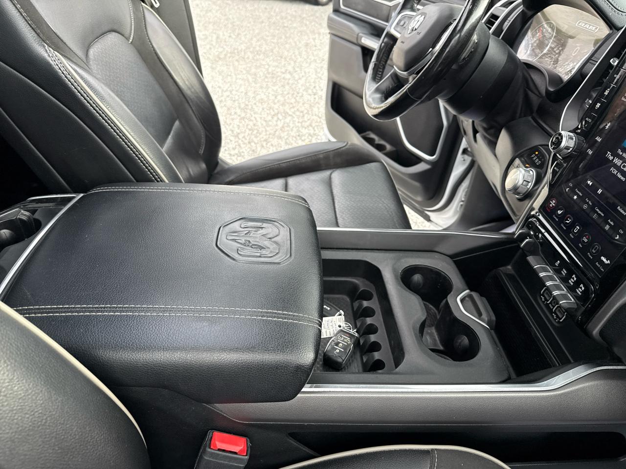 RAM 1500 Laramie Crew Cab SWB 4WD 2020