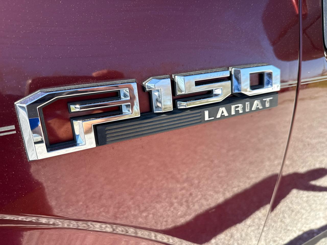 Ford F-150 4WD SuperCrew 145" Lariat 2015