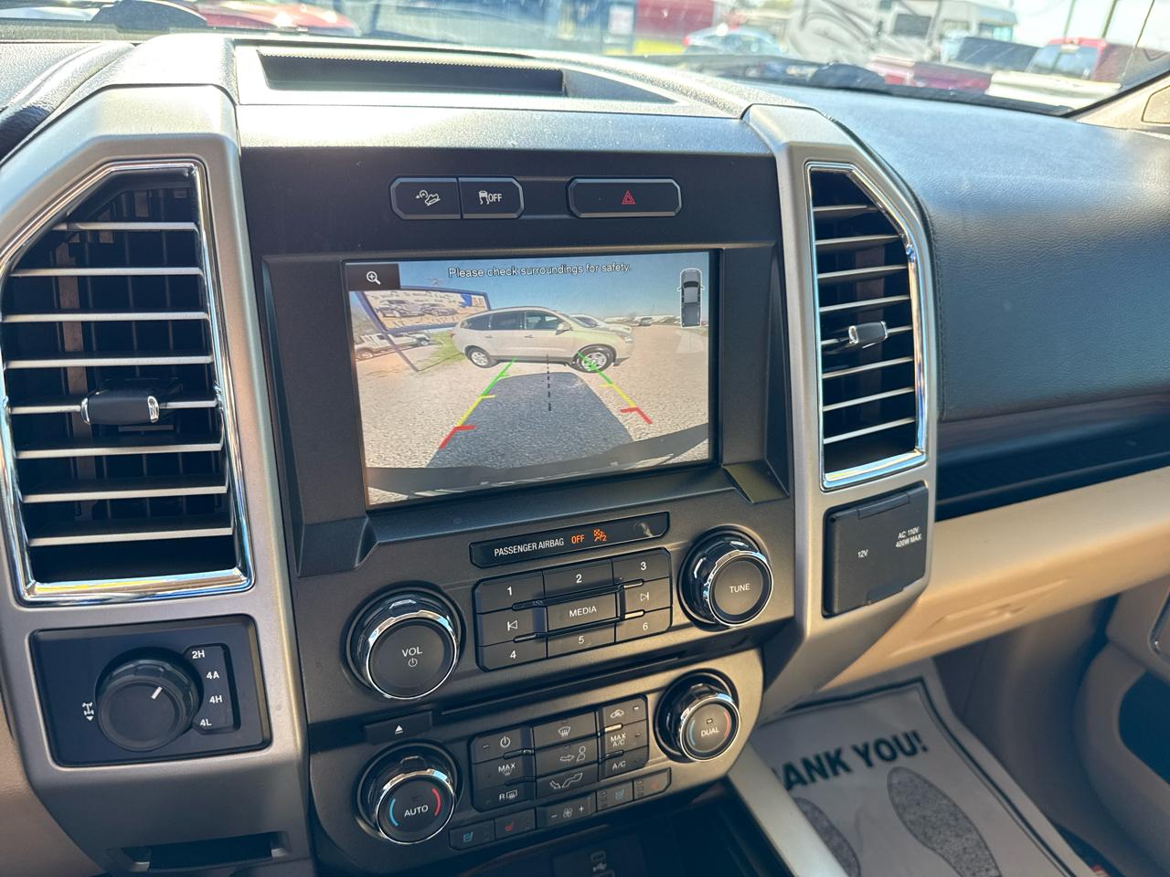 Ford F-150 4WD SuperCrew 145" Lariat 2015