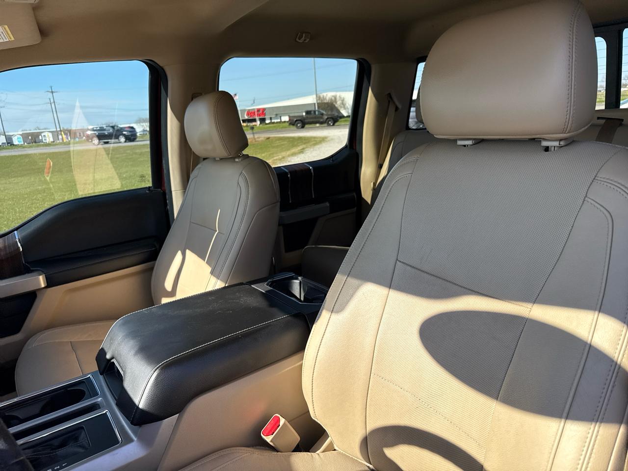 Ford F-150 4WD SuperCrew 145" Lariat 2015