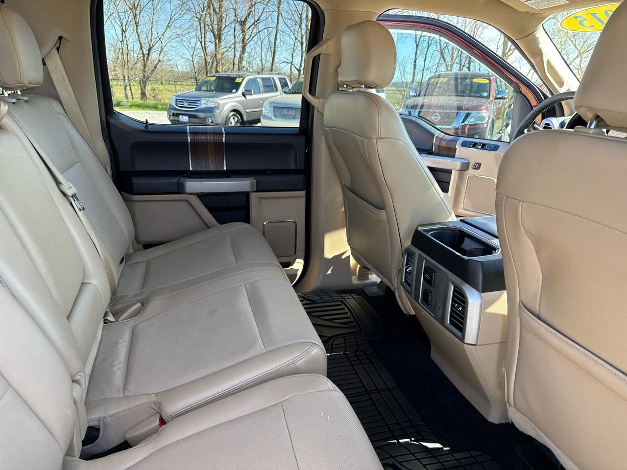 Ford F-150 4WD SuperCrew 145" Lariat 2015