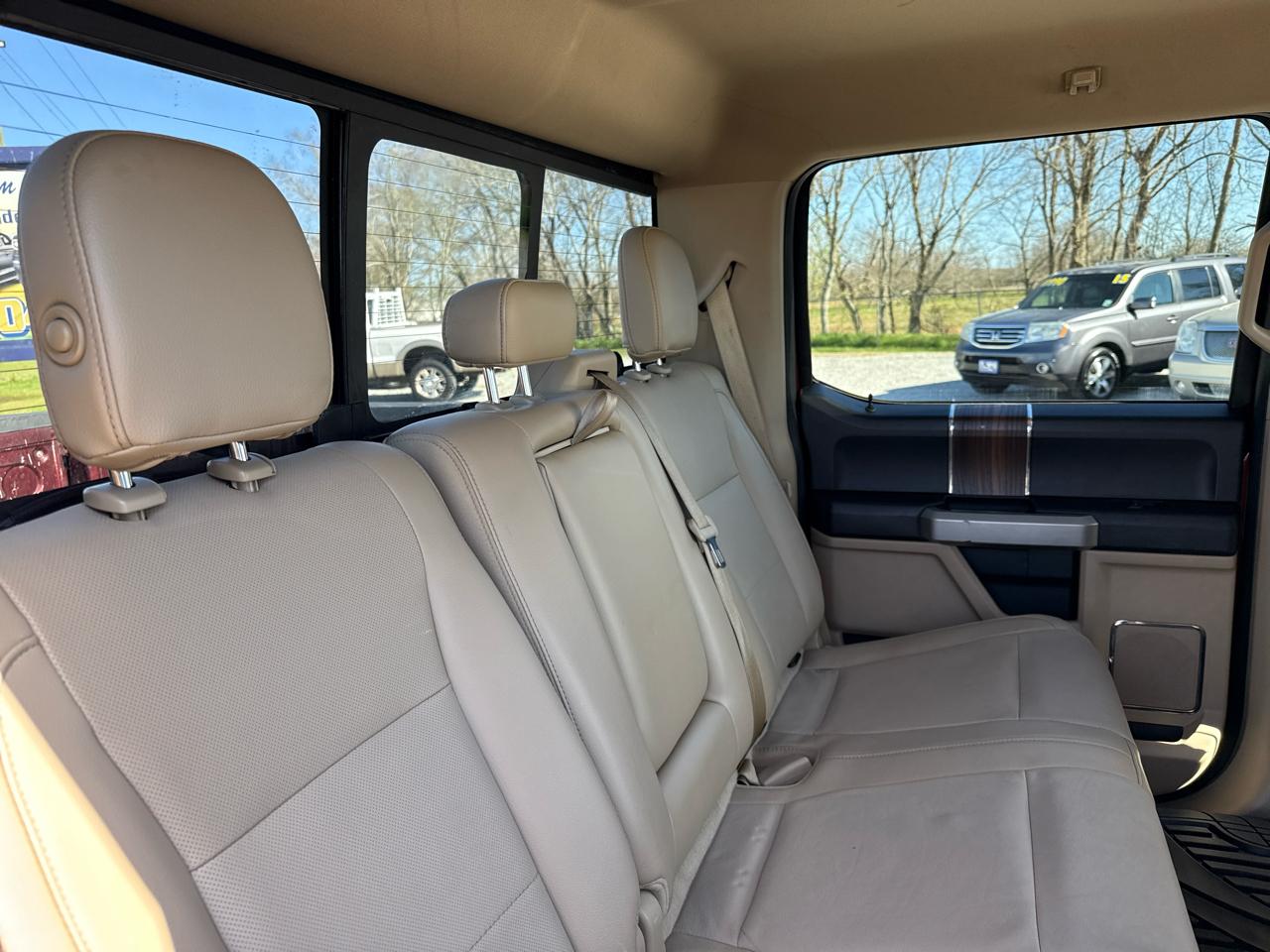 Ford F-150 4WD SuperCrew 145" Lariat 2015