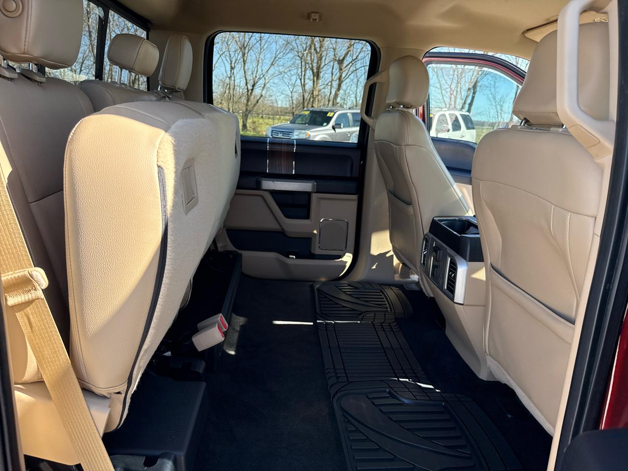 Ford F-150 4WD SuperCrew 145" Lariat 2015