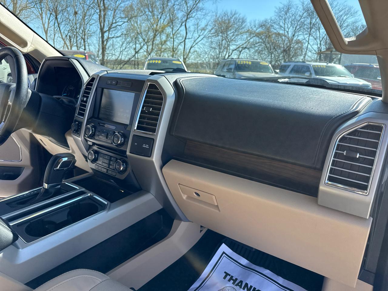 Ford F-150 4WD SuperCrew 145" Lariat 2015