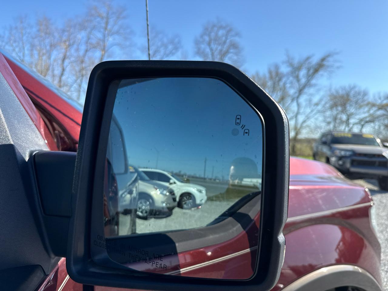 Ford F-150 4WD SuperCrew 145" Lariat 2015