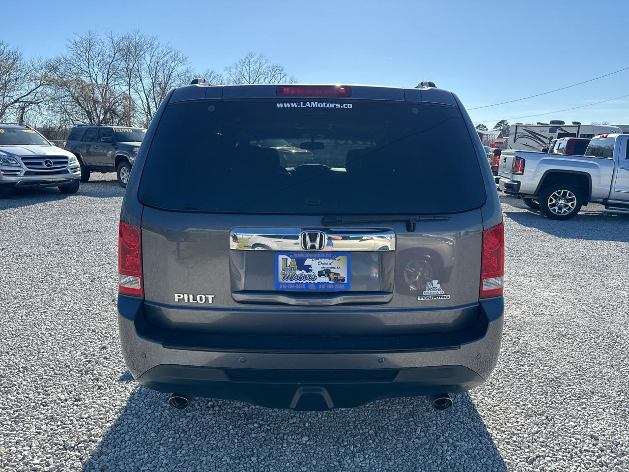 Honda Pilot Touring 2WD 5-Spd AT with DVD 2015