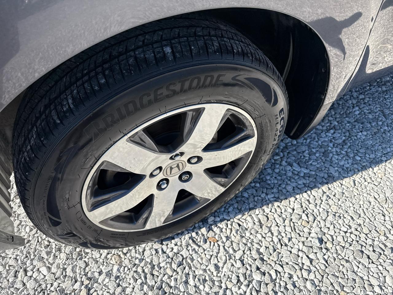 Honda Pilot Touring 2WD 5-Spd AT with DVD 2015