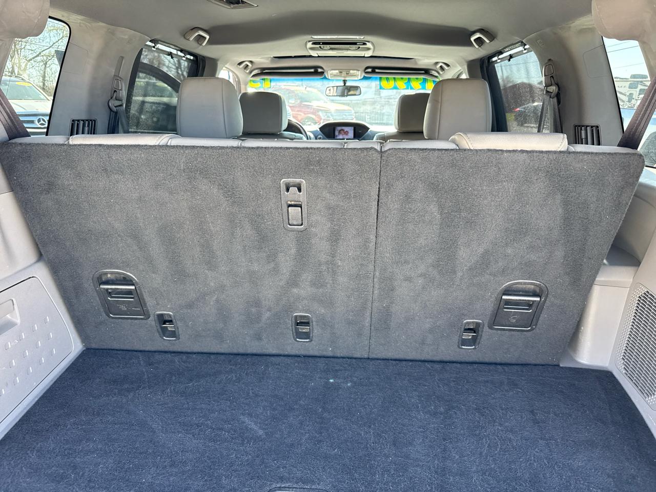 Honda Pilot Touring 2WD 5-Spd AT with DVD 2015