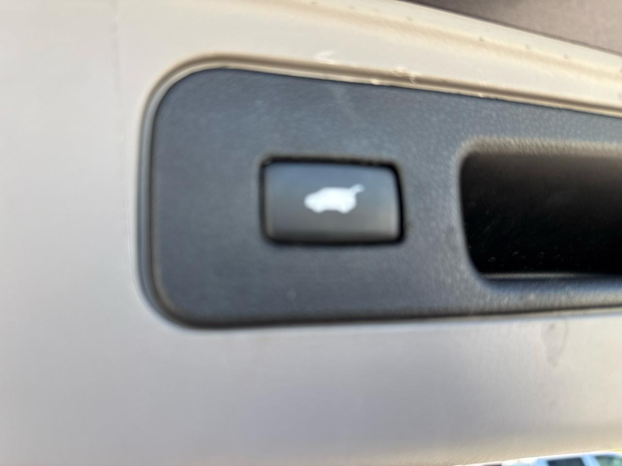 Honda Pilot Touring 2WD 5-Spd AT with DVD 2015