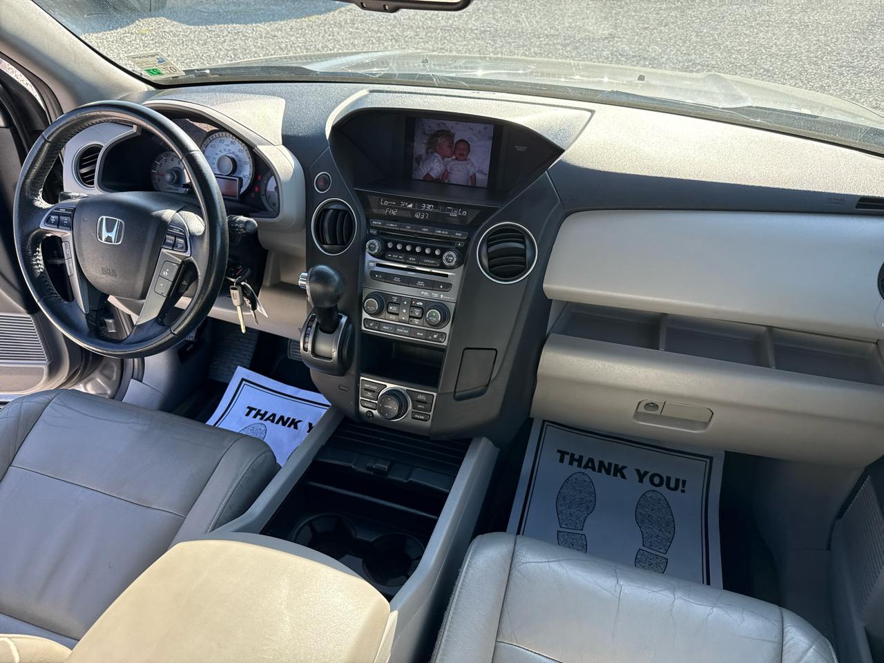 Honda Pilot Touring 2WD 5-Spd AT with DVD 2015