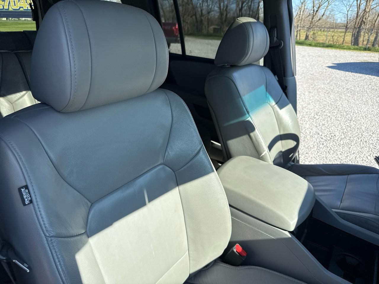 Honda Pilot Touring 2WD 5-Spd AT with DVD 2015