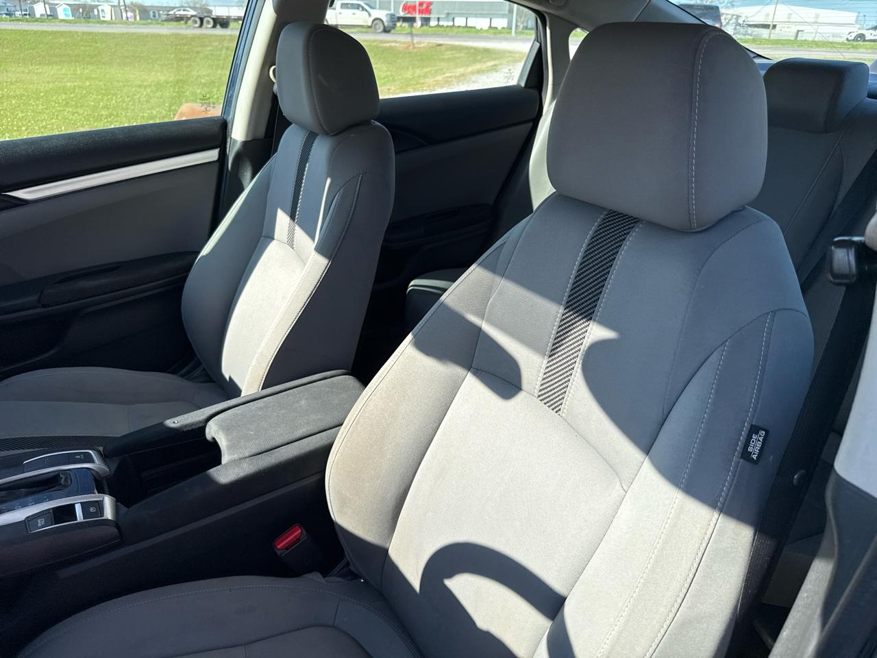 Honda Civic 4dr Sdn LX Auto 2017