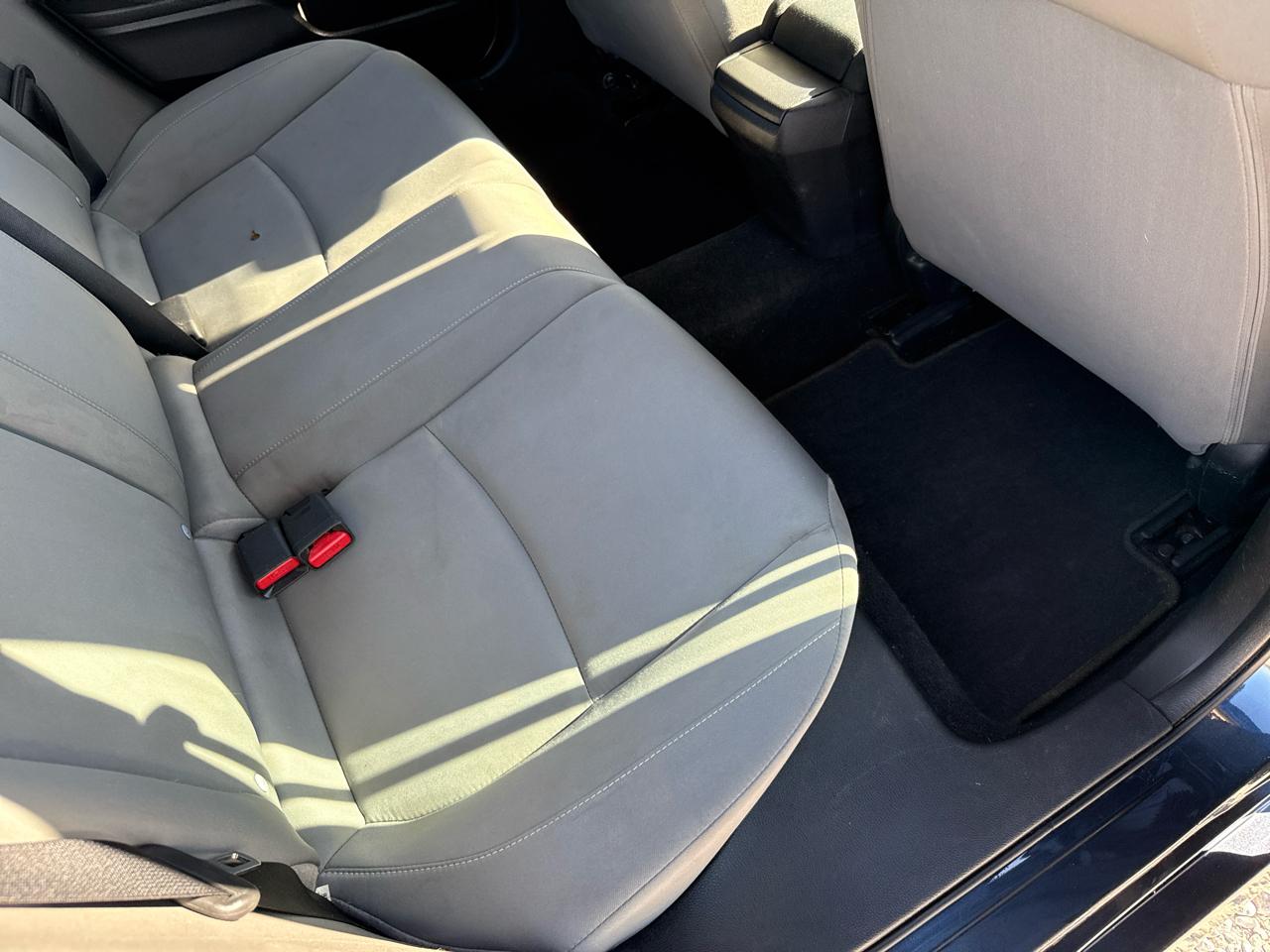 Honda Civic 4dr Sdn LX Auto 2017