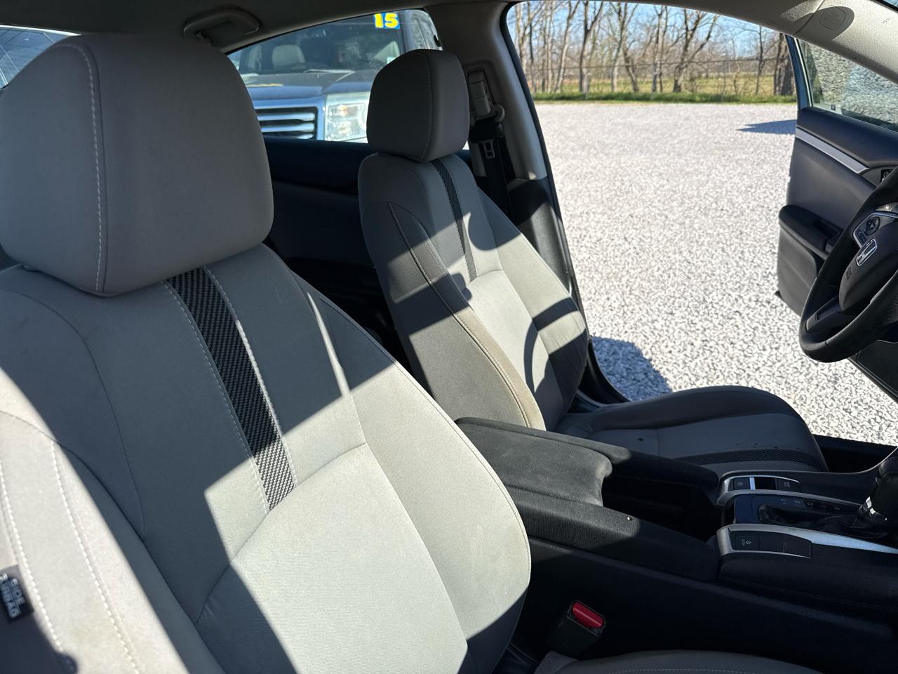 Honda Civic 4dr Sdn LX Auto 2017