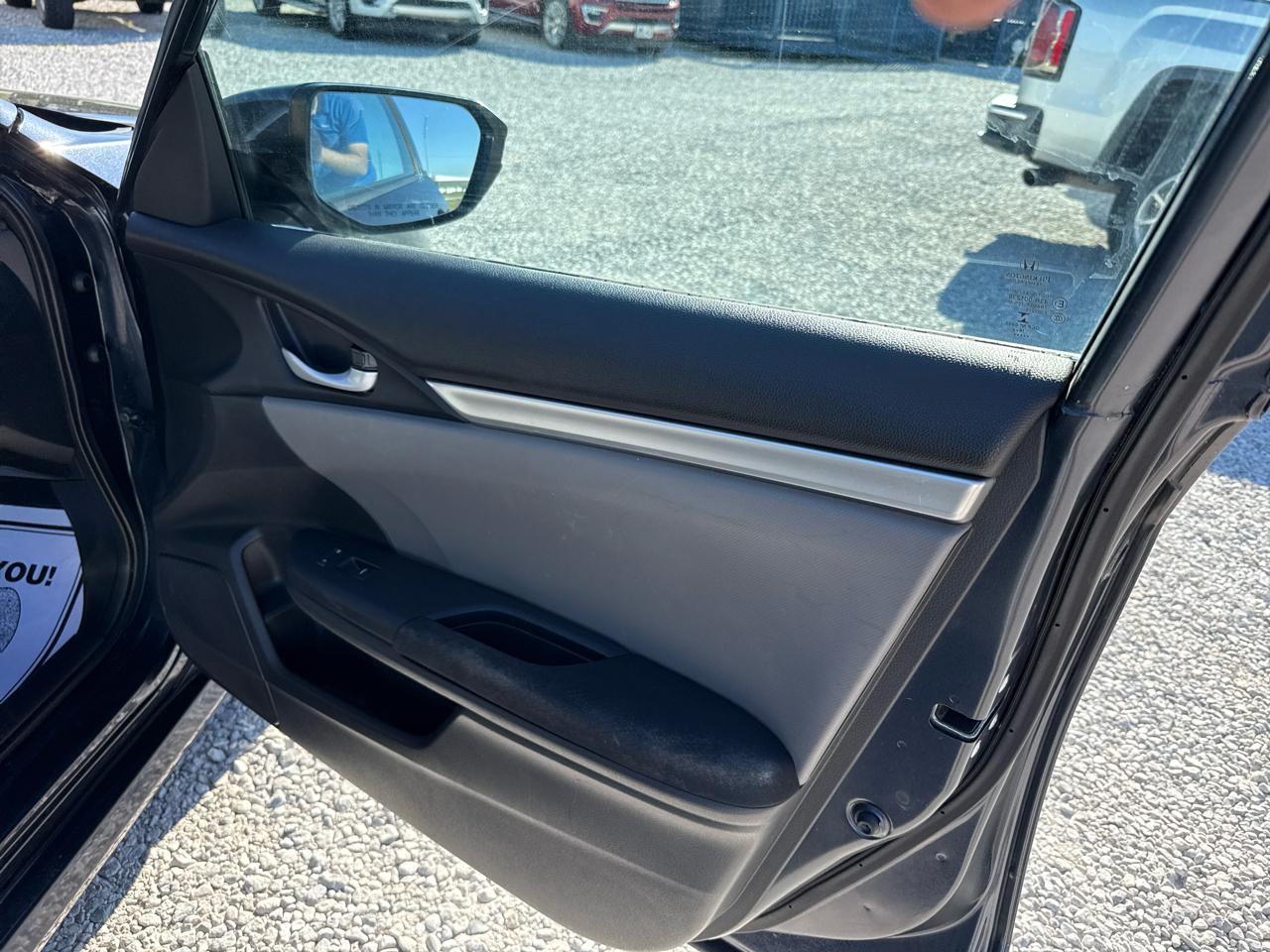 Honda Civic 4dr Sdn LX Auto 2017