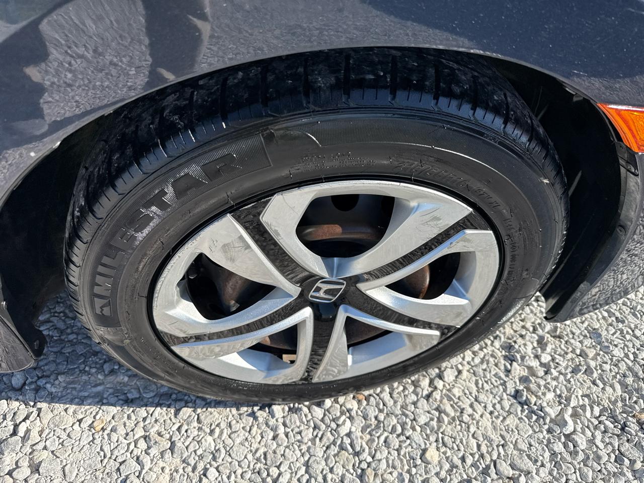 Honda Civic 4dr Sdn LX Auto 2017