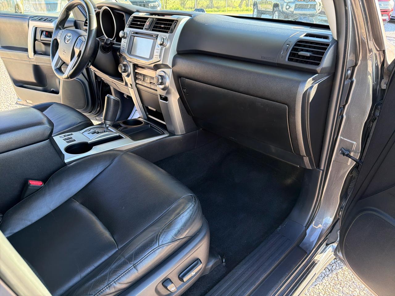 Toyota 4Runner SR5 2WD 2012