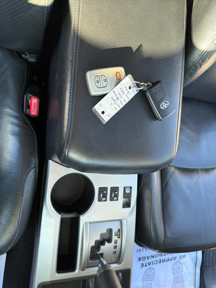 Toyota 4Runner SR5 2WD 2012