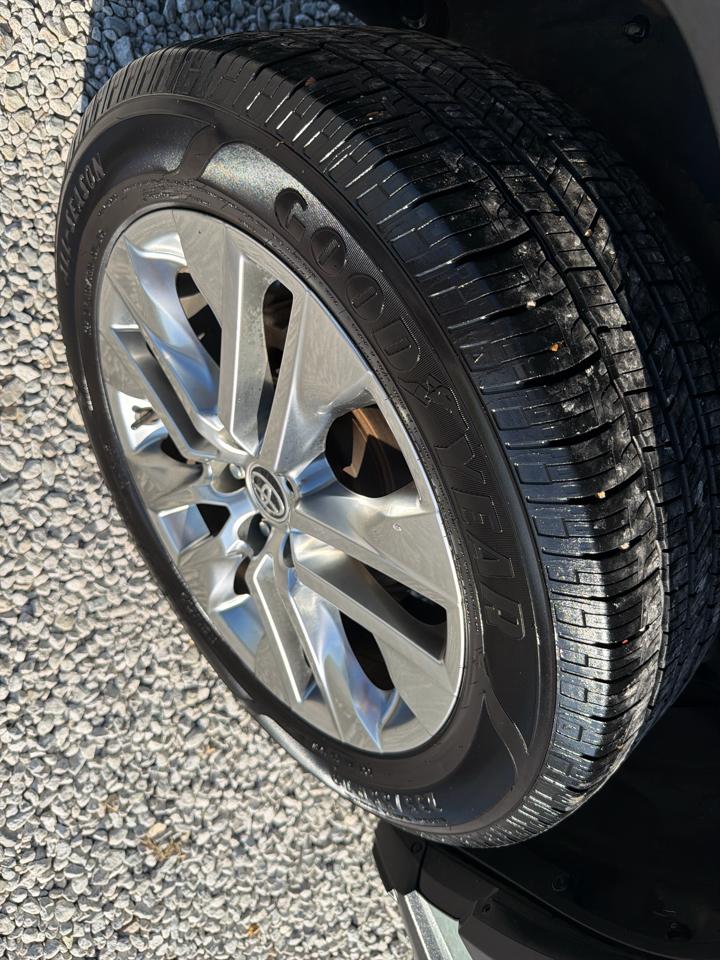 Toyota RAV4 XLE Premium 2020