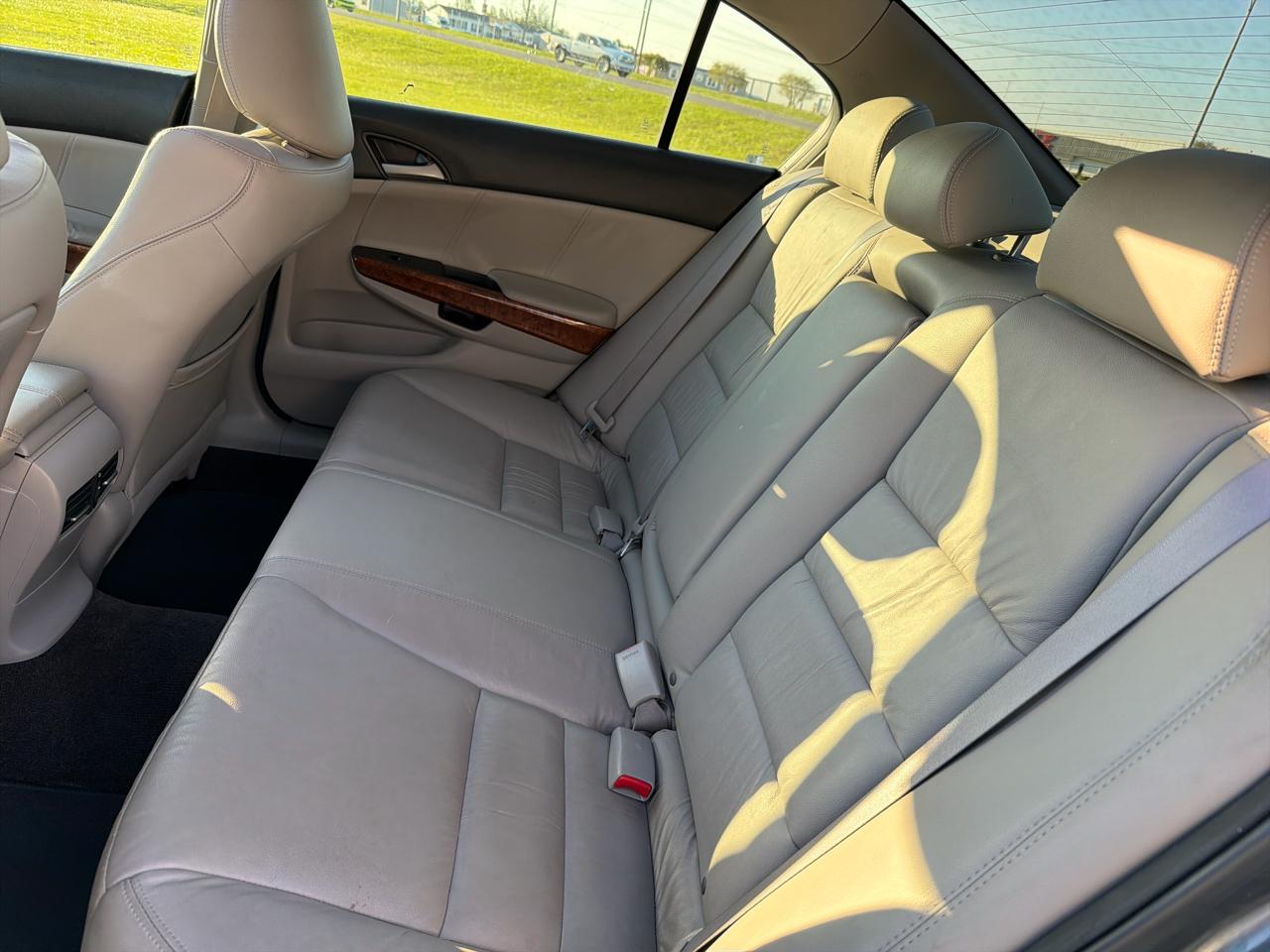 Honda Accord EX-L Sedan AT 2011