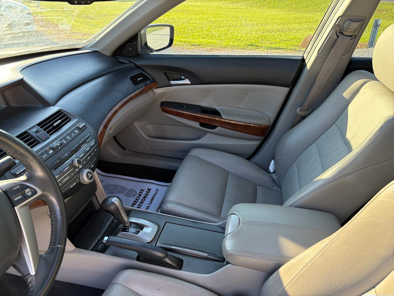 Honda Accord EX-L Sedan AT 2011