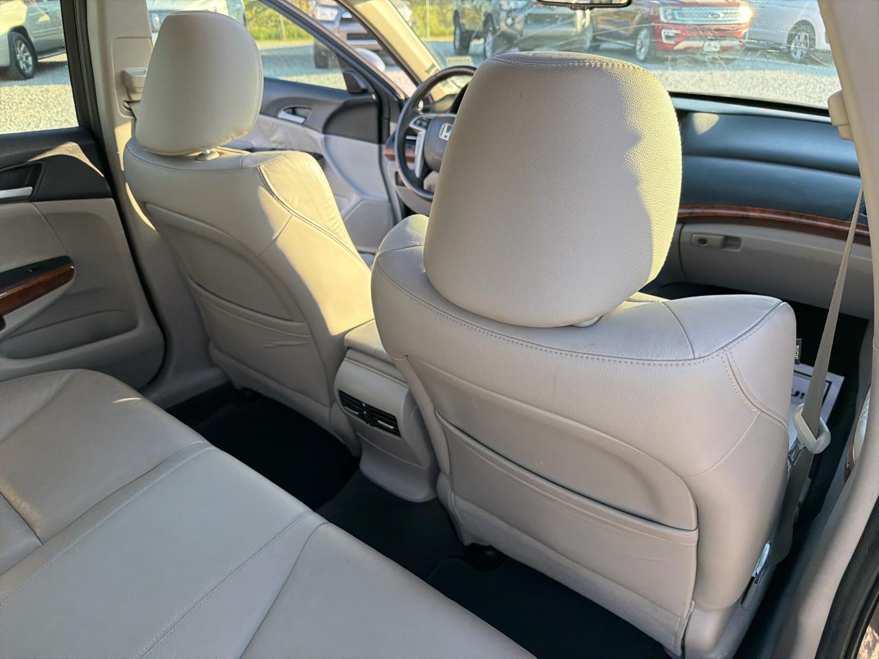 Honda Accord EX-L Sedan AT 2011