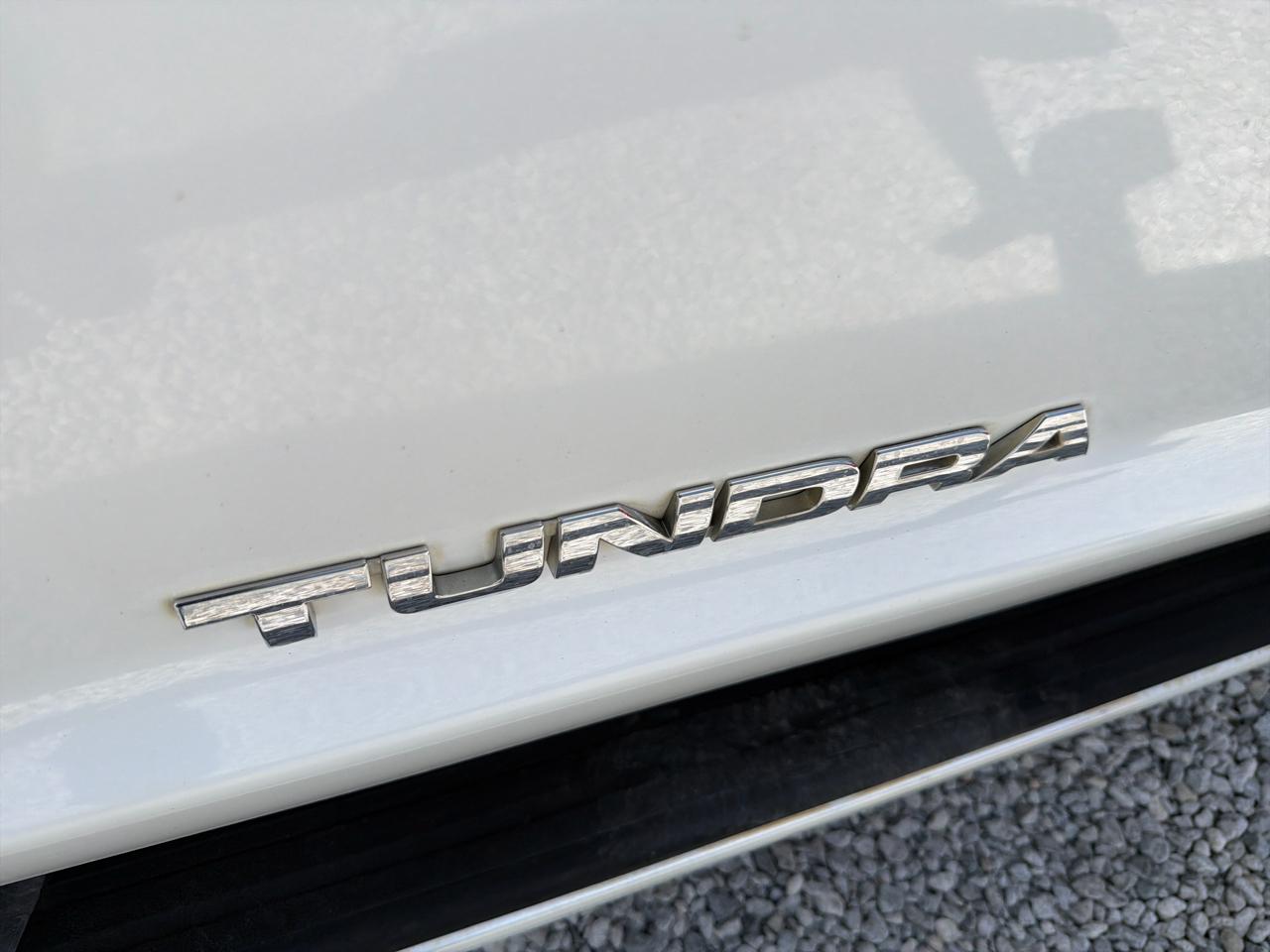 Toyota Tundra SR5 5.7L Double Cab 2WD 2007