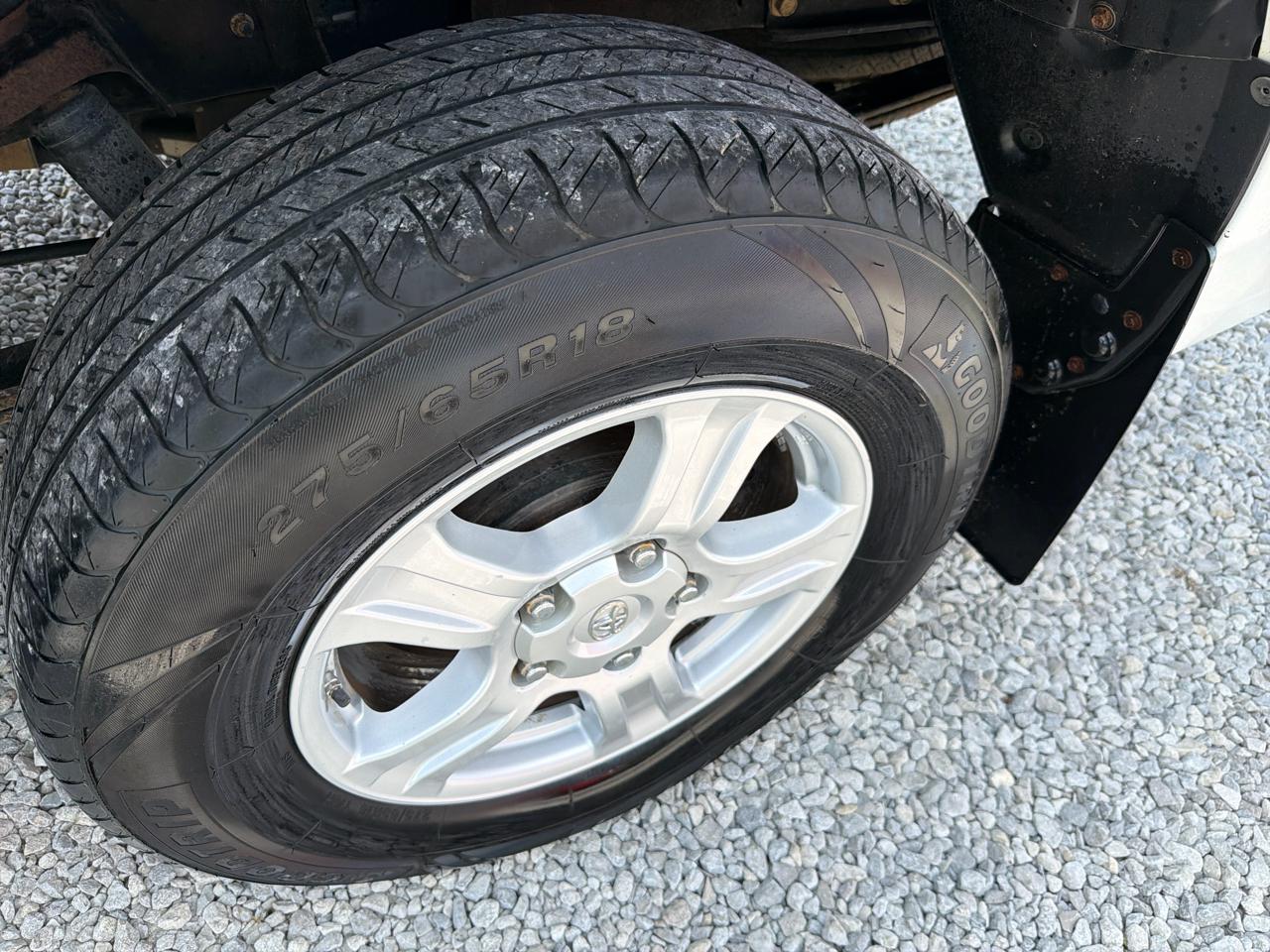 Toyota Tundra SR5 5.7L Double Cab 2WD 2007