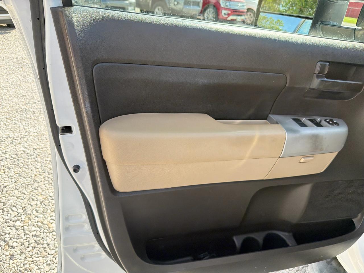 Toyota Tundra SR5 5.7L Double Cab 2WD 2007