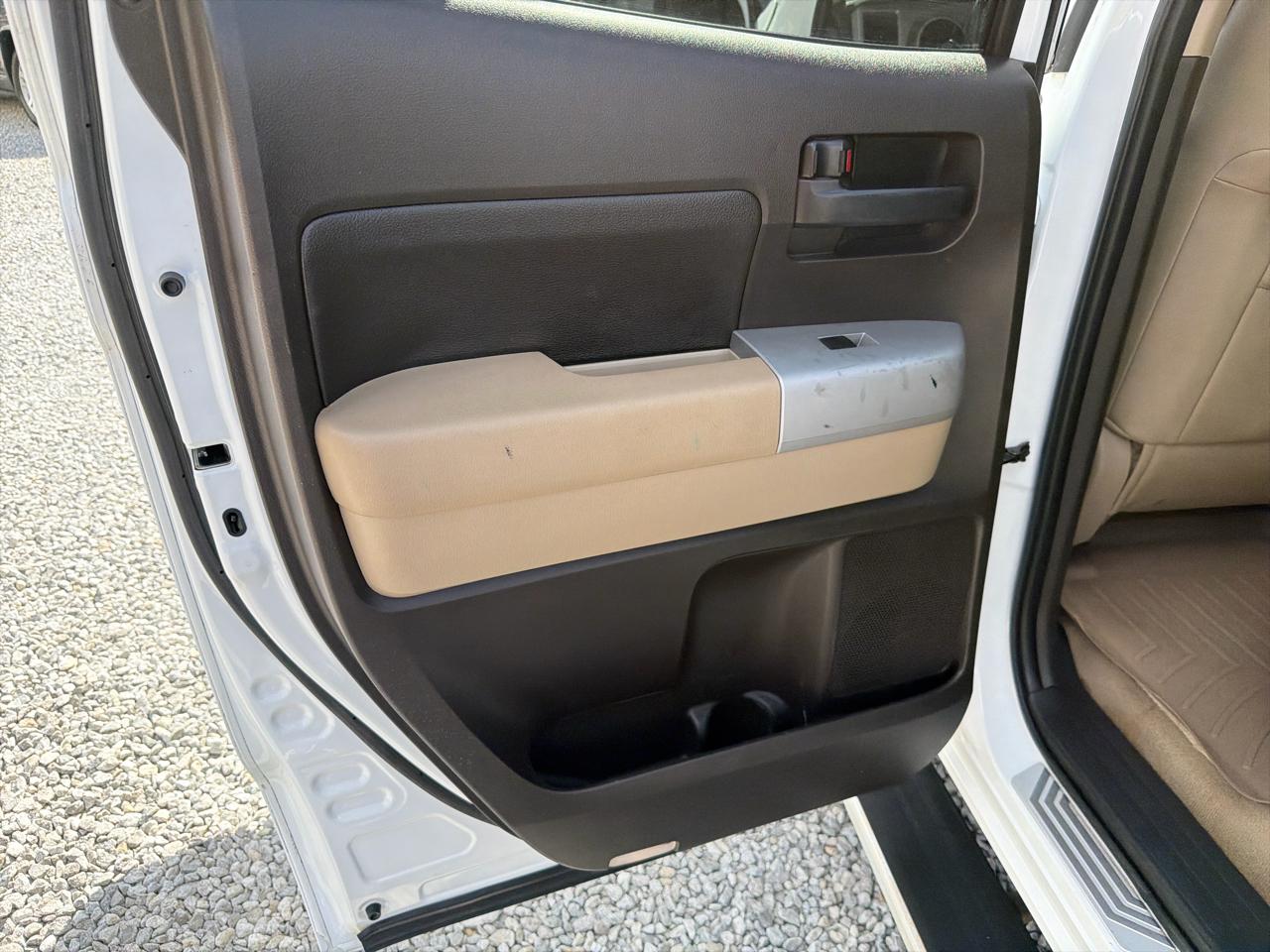 Toyota Tundra SR5 5.7L Double Cab 2WD 2007