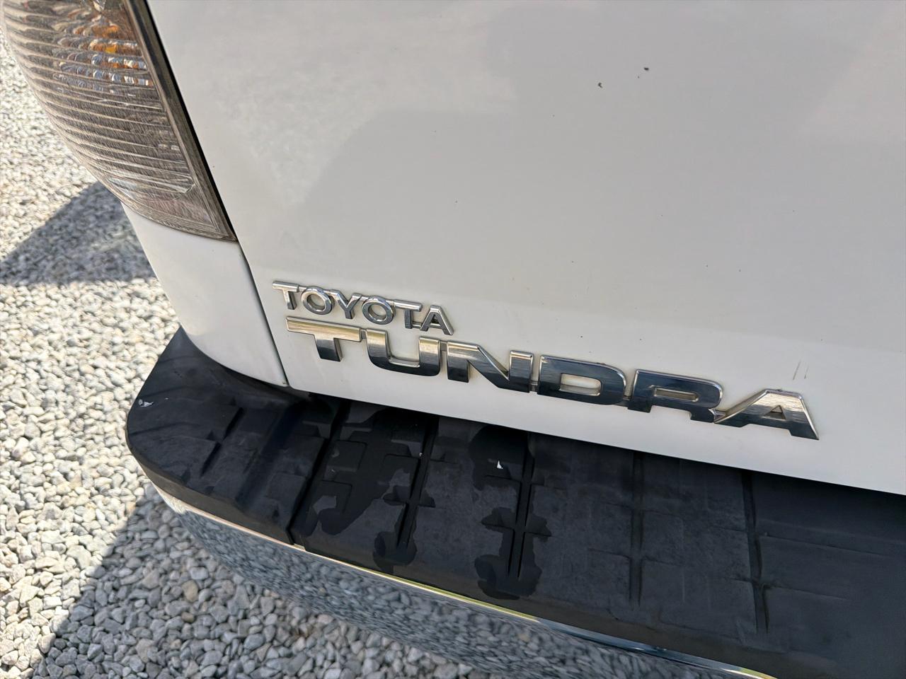 Toyota Tundra SR5 5.7L Double Cab 2WD 2007