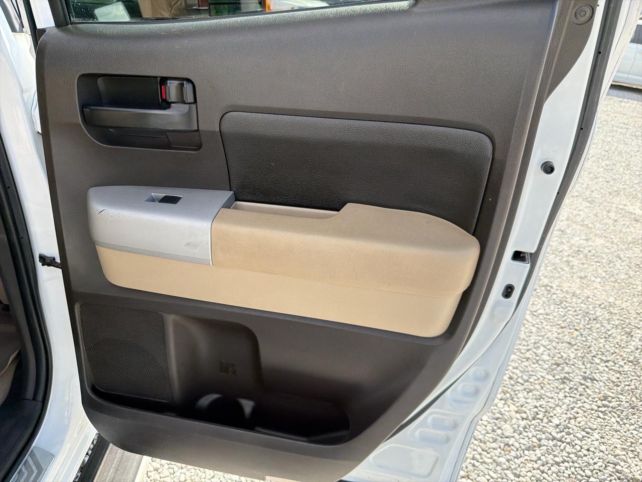 Toyota Tundra SR5 5.7L Double Cab 2WD 2007