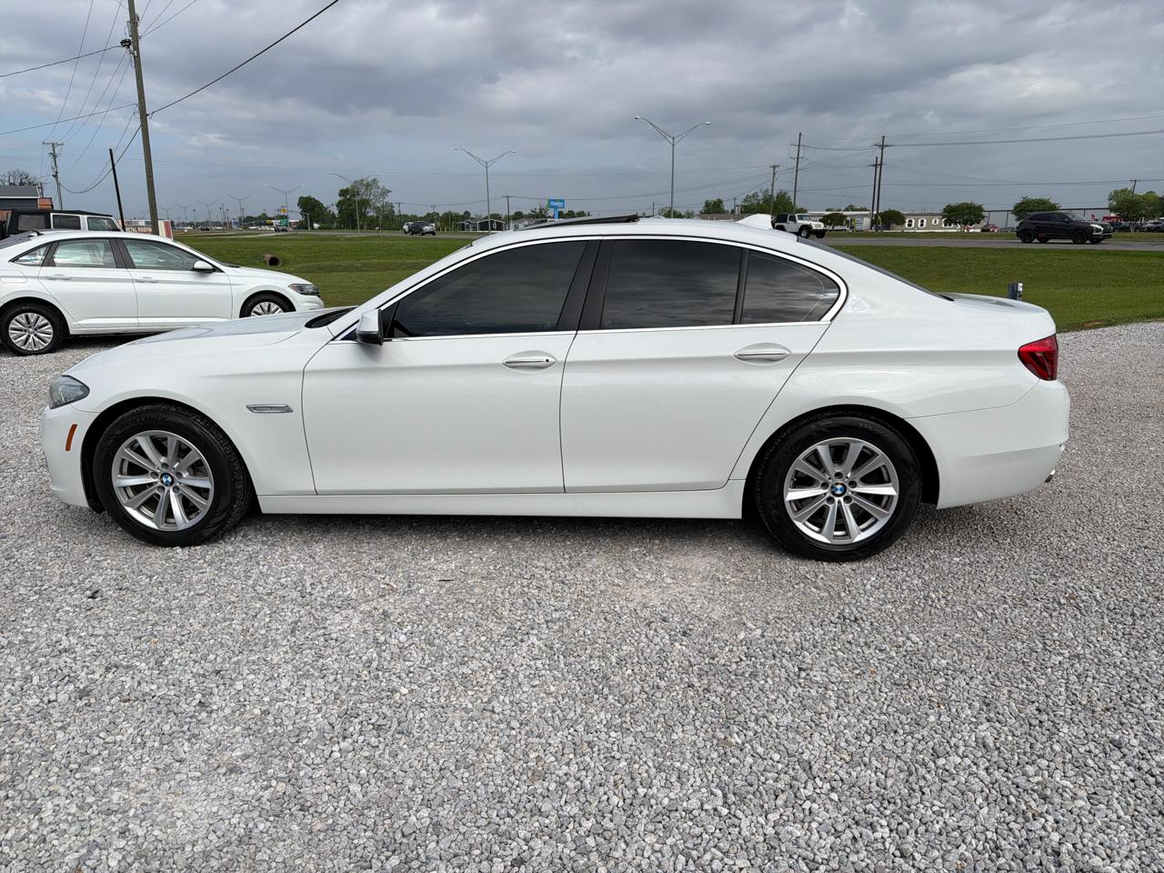 BMW 5-Series 528i 2015