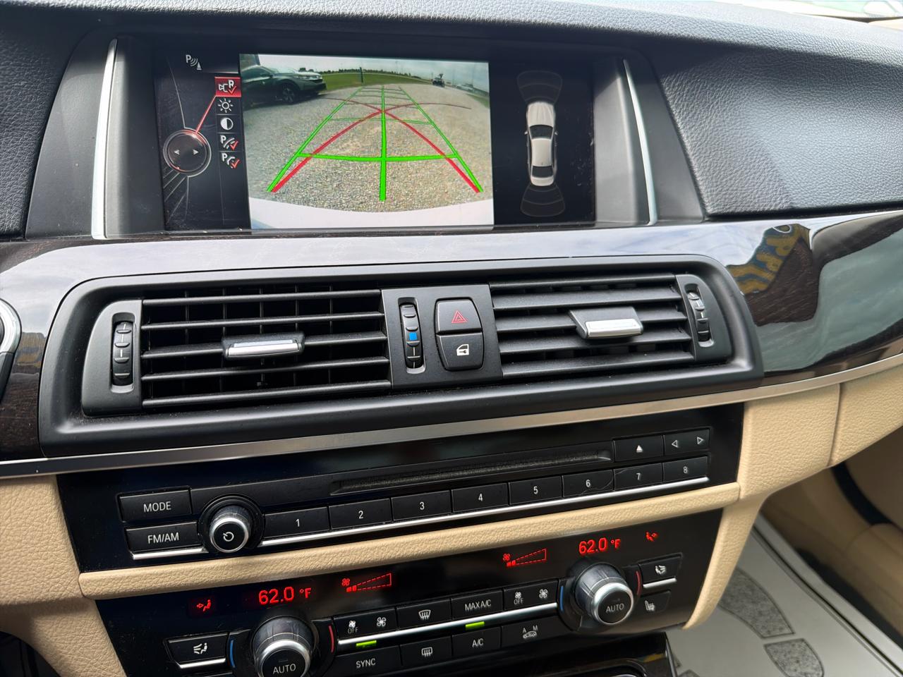 BMW 5-Series 528i 2015