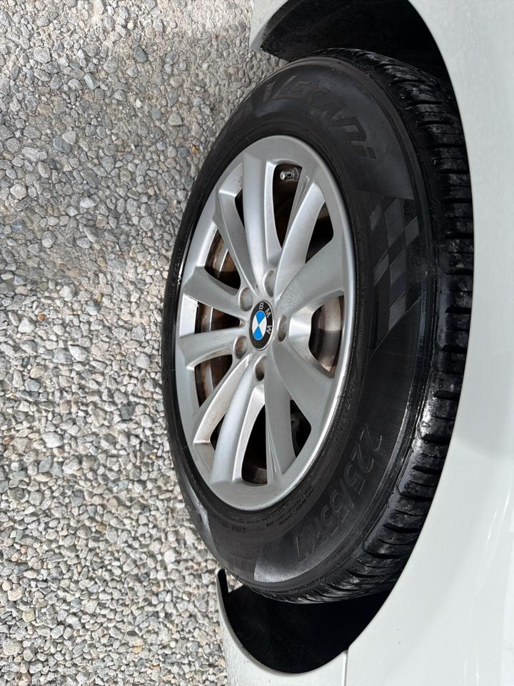 BMW 5-Series 528i 2015