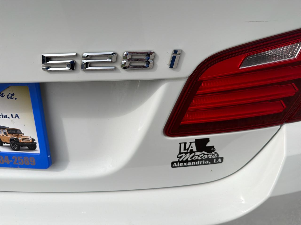 BMW 5-Series 528i 2015