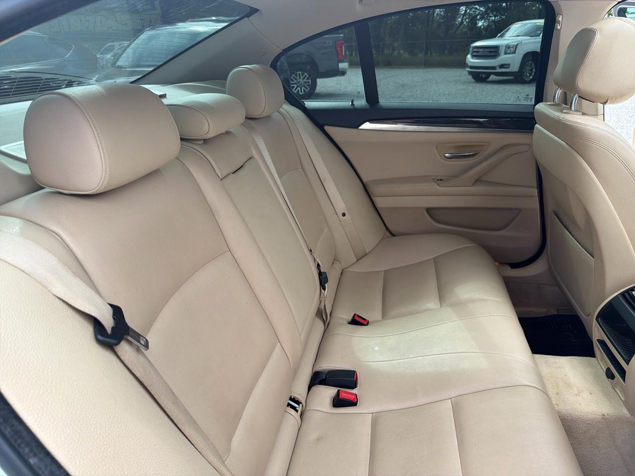 BMW 5-Series 528i 2015