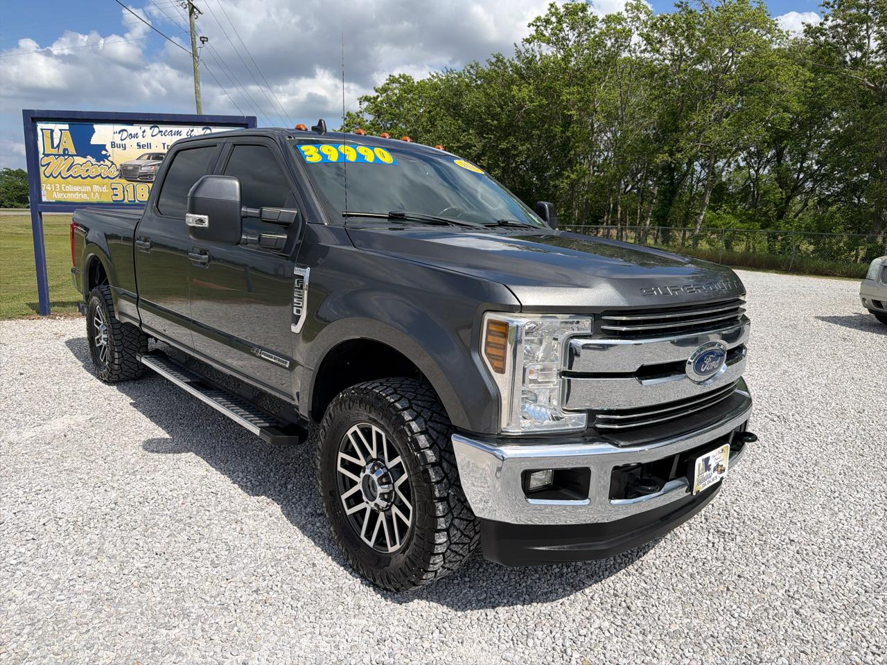 Ford F-250 SD Lariat Crew Cab 4WD 2019