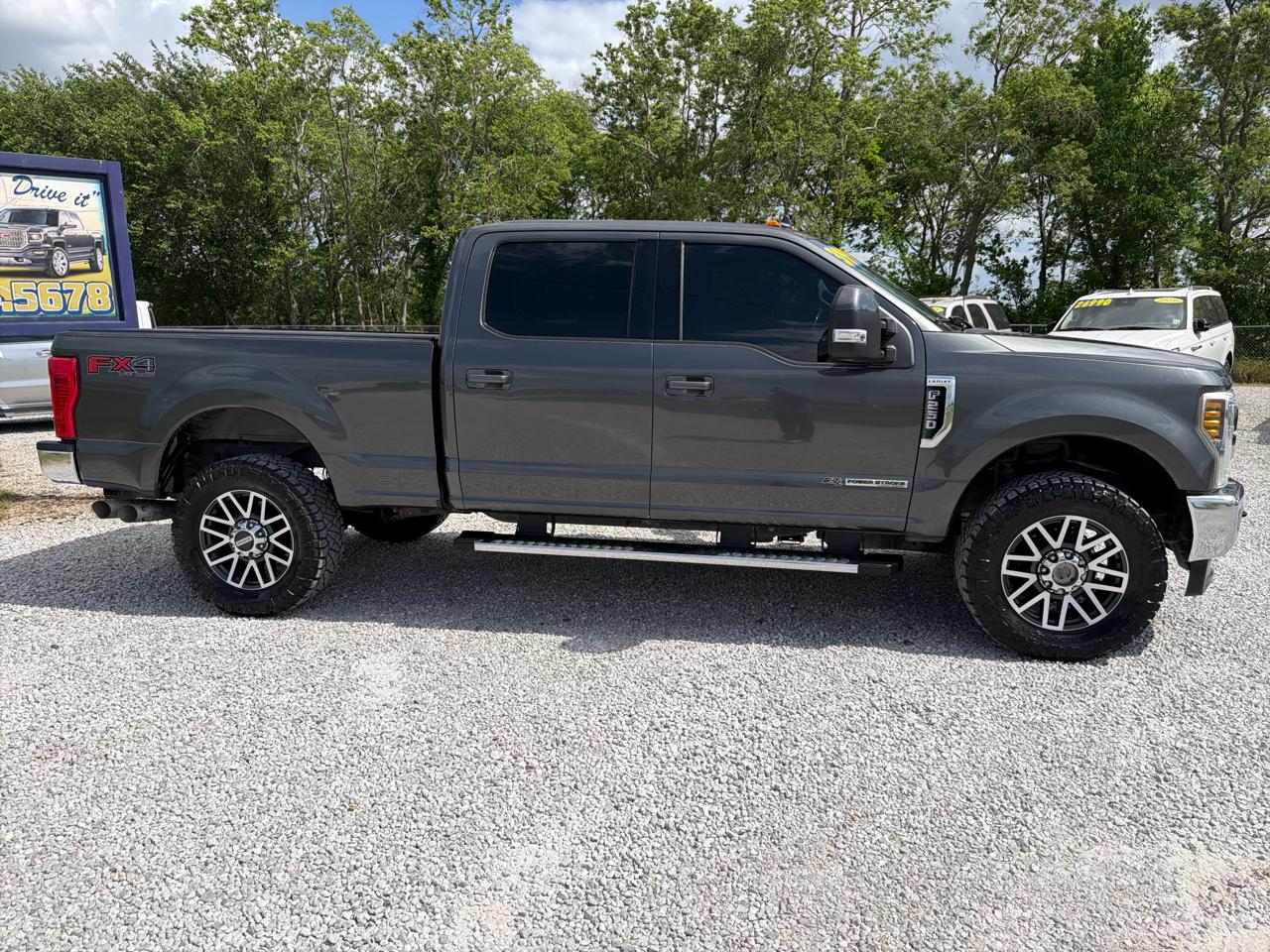 Ford F-250 SD Lariat Crew Cab 4WD 2019