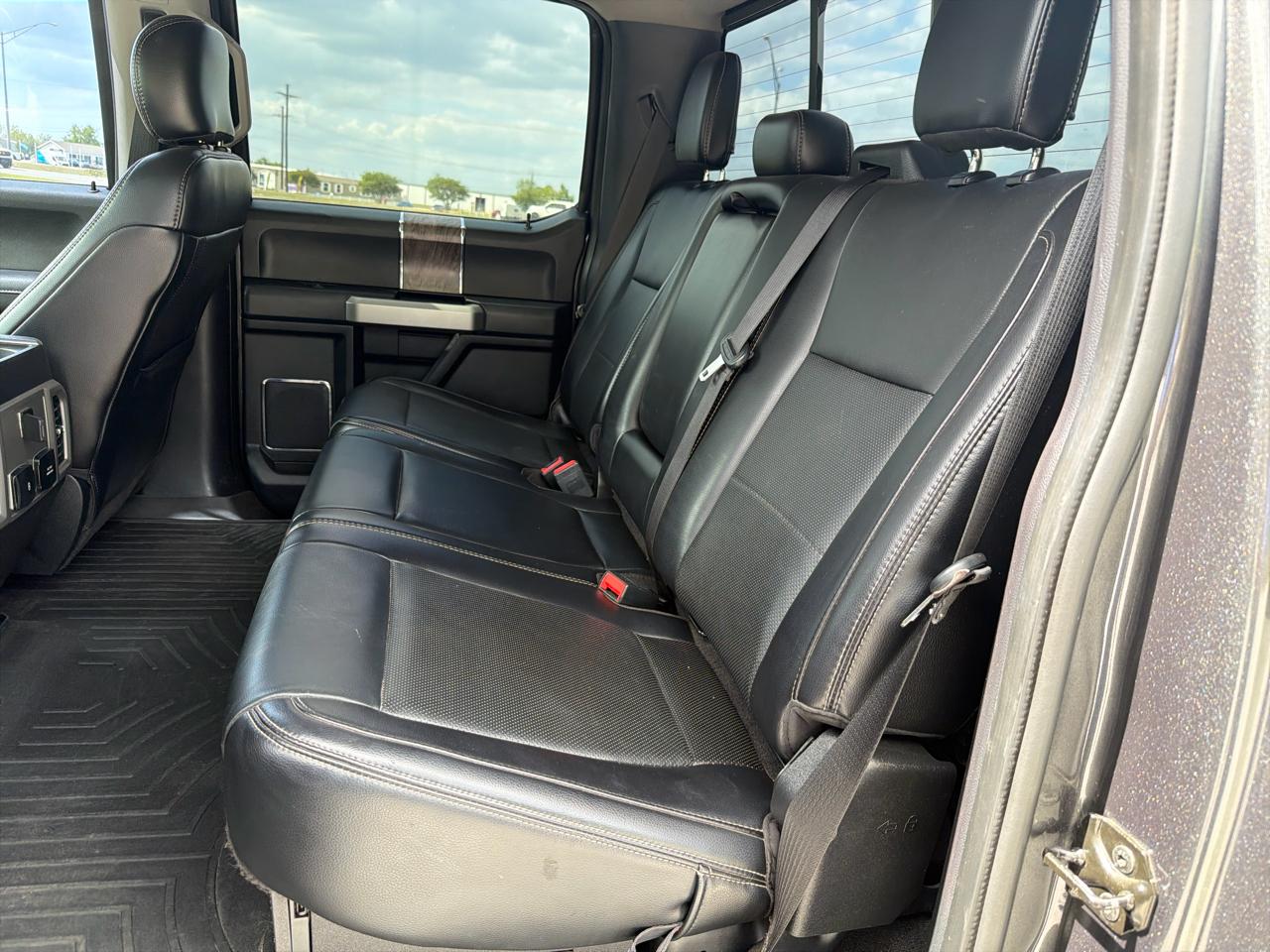 Ford F-250 SD Lariat Crew Cab 4WD 2019