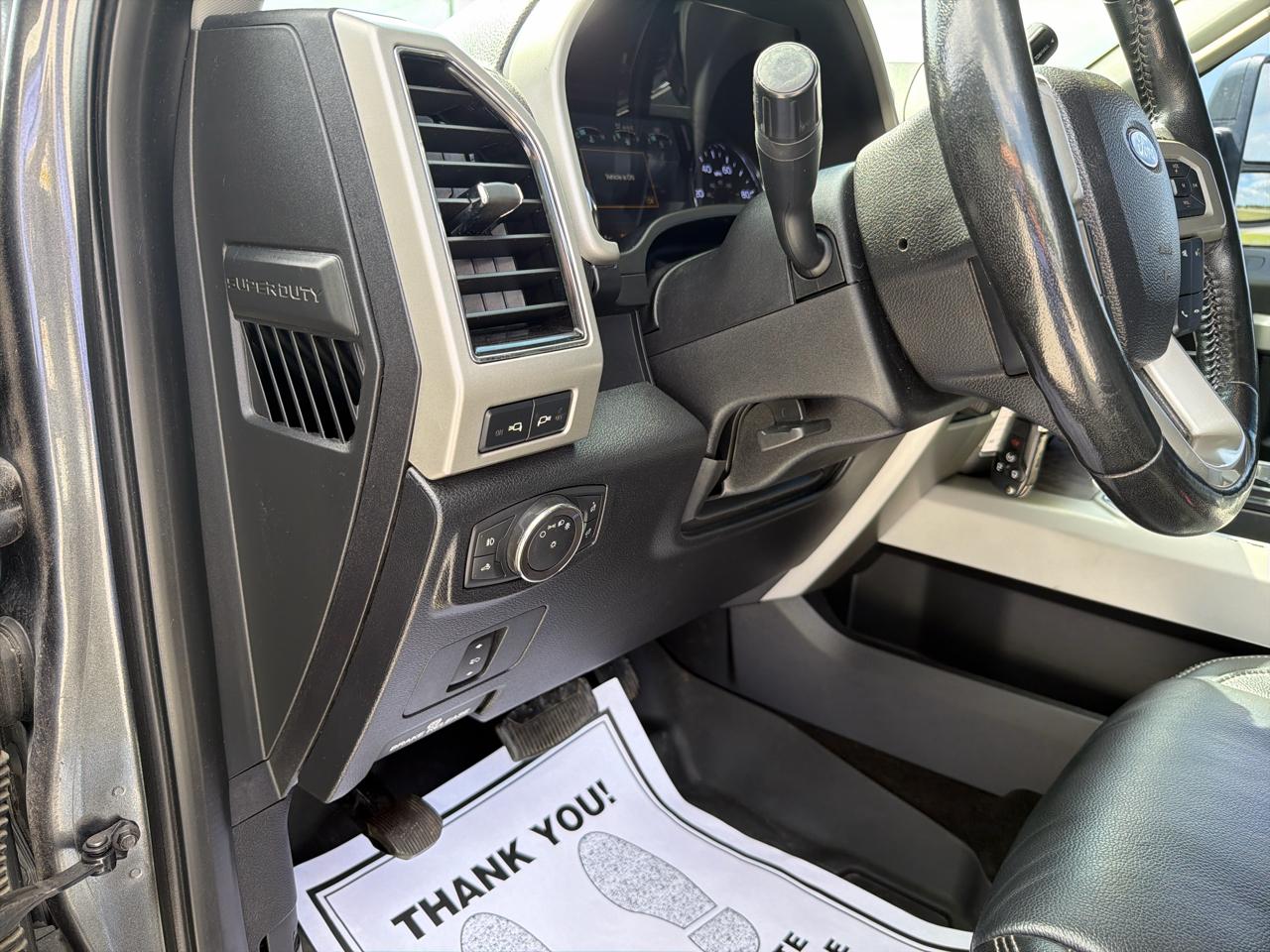 Ford F-250 SD Lariat Crew Cab 4WD 2019