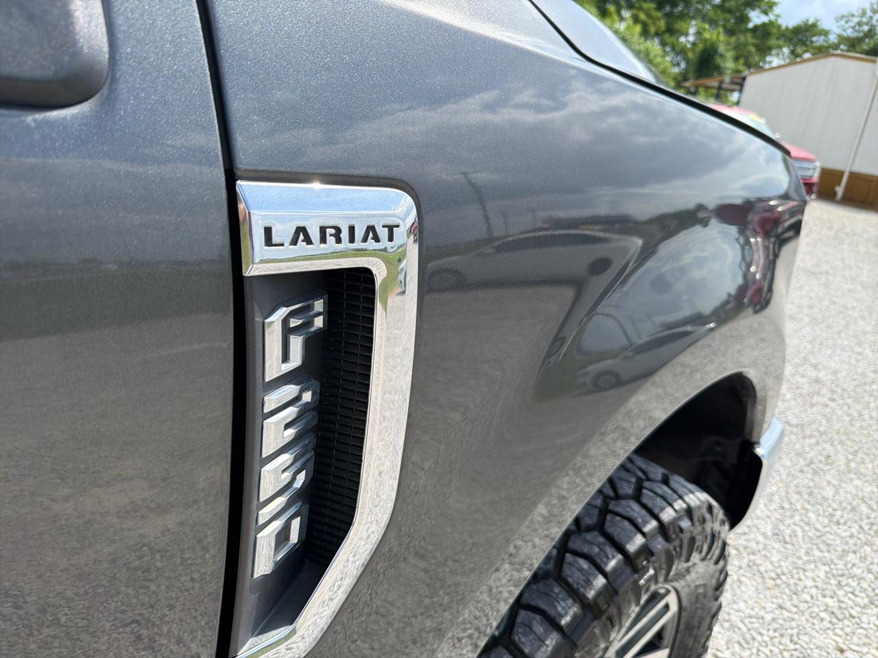 Ford F-250 SD Lariat Crew Cab 4WD 2019