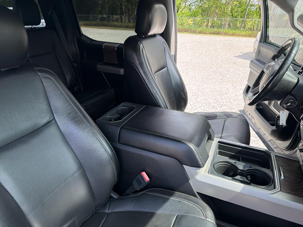 Ford F-250 SD Lariat Crew Cab 4WD 2019